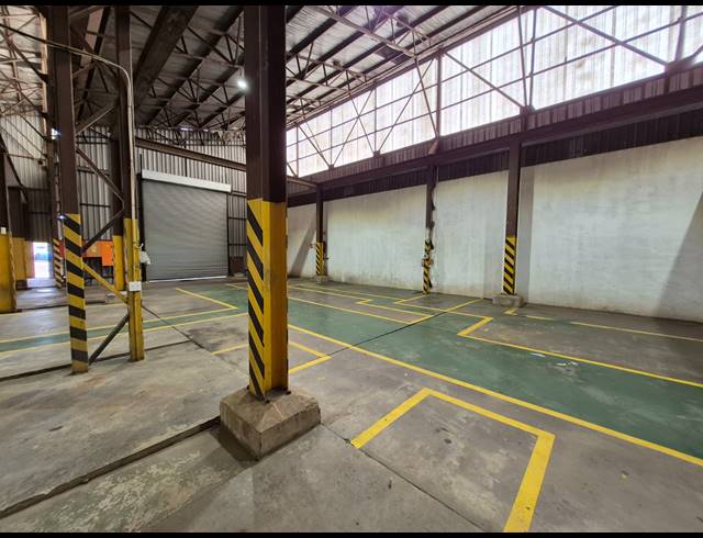 512M² FACTORY TO LET IN APEX